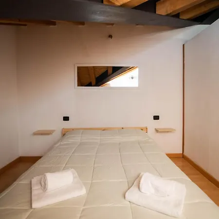 The Three Moons Apartment Peschiera del Garda Exterior foto