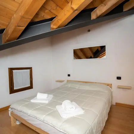 The Three Moons Apartment Peschiera del Garda Exterior foto